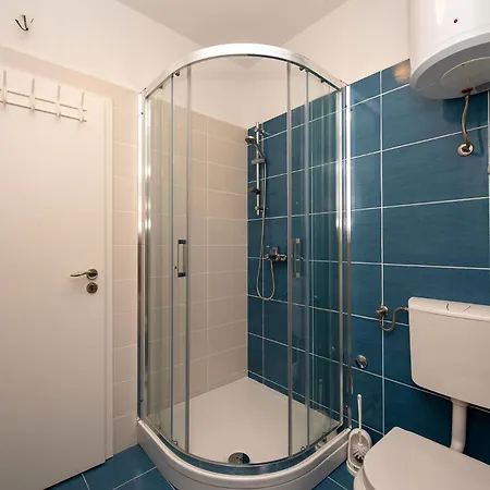 Mack - Blue Apartment Sevid