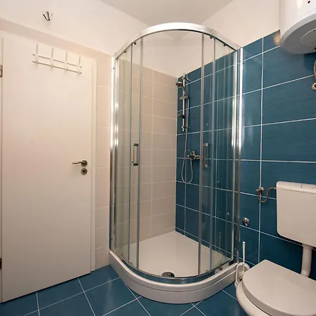 Mack - Blue Apartment Sevid