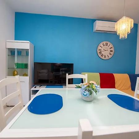 Apartment Mack - Blue Sevid